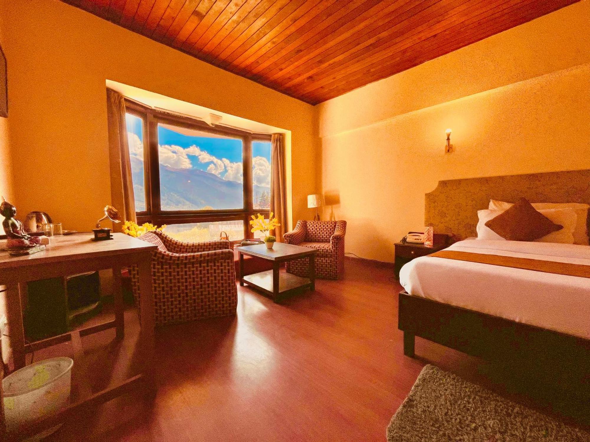 Sagar Resort !! Mountain View ! Luxury Stay ! Family Resort ! Private Parking ! Near Mall Road Манали Экстерьер фото