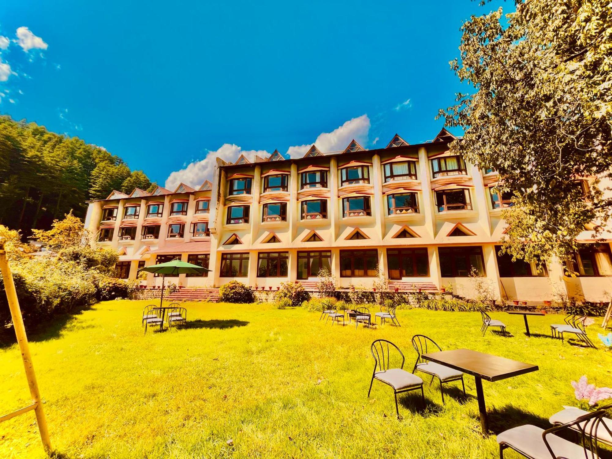 Sagar Resort !! Mountain View ! Luxury Stay ! Family Resort ! Private Parking ! Near Mall Road Манали Экстерьер фото