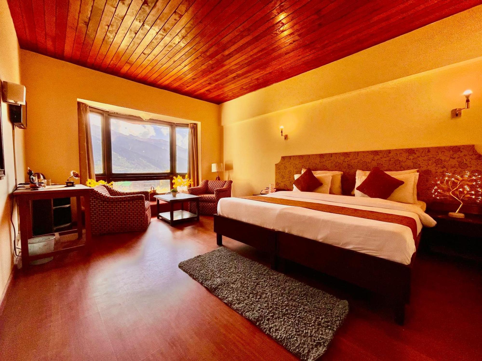 Sagar Resort !! Mountain View ! Luxury Stay ! Family Resort ! Private Parking ! Near Mall Road Манали Экстерьер фото