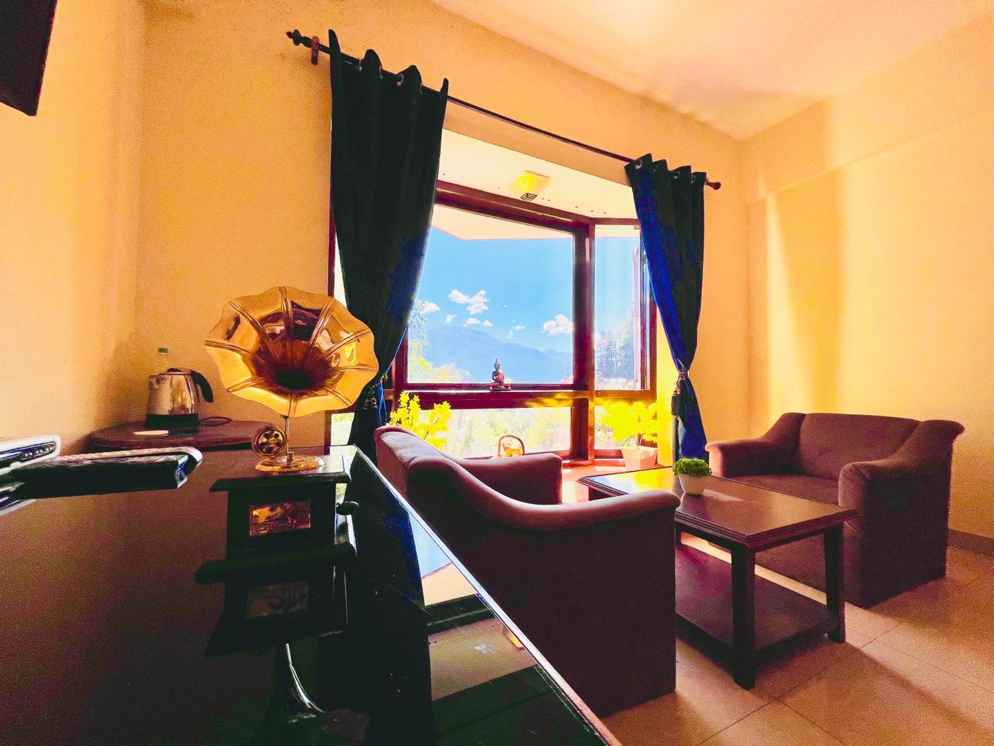 Sagar Resort !! Mountain View ! Luxury Stay ! Family Resort ! Private Parking ! Near Mall Road Манали Экстерьер фото