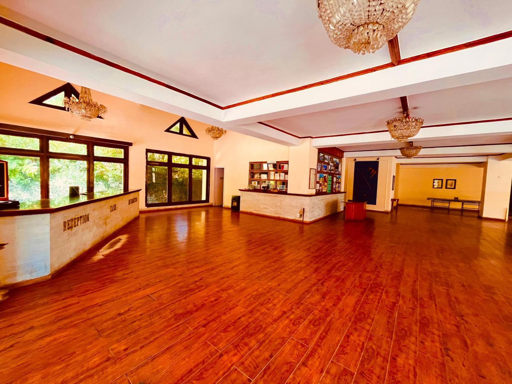 Sagar Resort !! Mountain View ! Luxury Stay ! Family Resort ! Private Parking ! Near Mall Road Манали Экстерьер фото