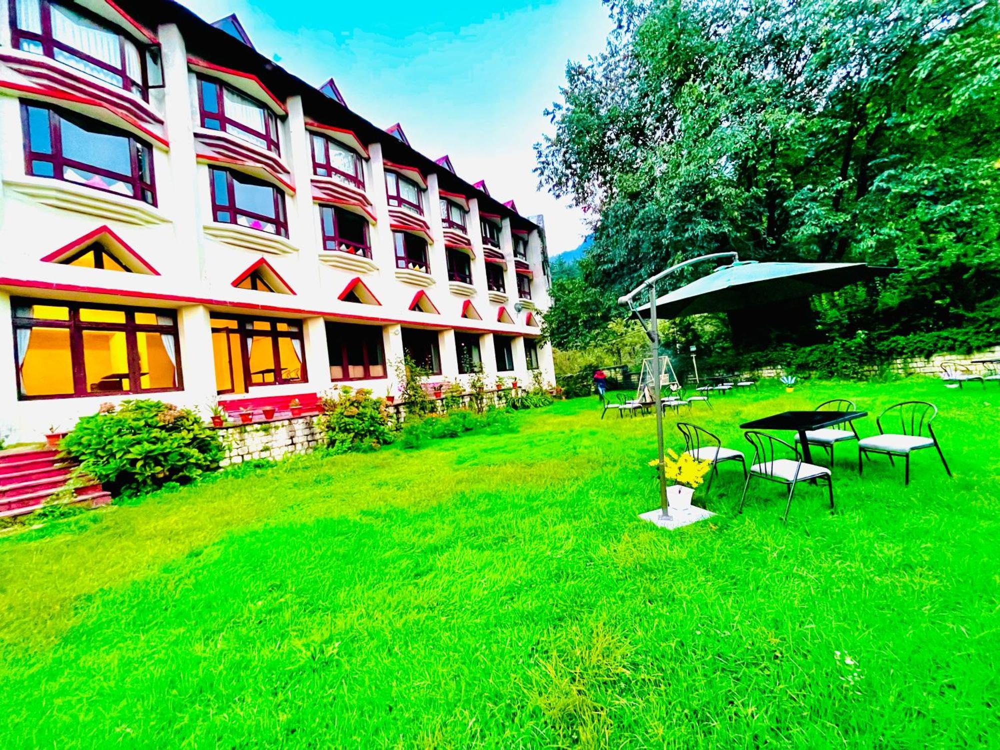 Sagar Resort !! Mountain View ! Luxury Stay ! Family Resort ! Private Parking ! Near Mall Road Манали Экстерьер фото